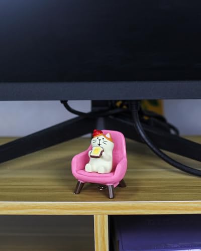Mevodeata Cute Mini Cat Eating Toast Bread Figurine with Small Sofa Resin Figure for Office Home Decor for Cat Lovers (Pink Sofa) - color: Toast Cat-pink