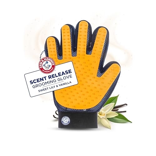 Arm & Hammer Deodorizing Dog Grooming Glove, Lily & Vanilla Scent | Fragrance transfer technology, baking soda infused, deshedding glove, for bathing and dry grooming daily - size: 1-Pack, style: Grooming Pet Glove - Sweet Lily & Vanilla