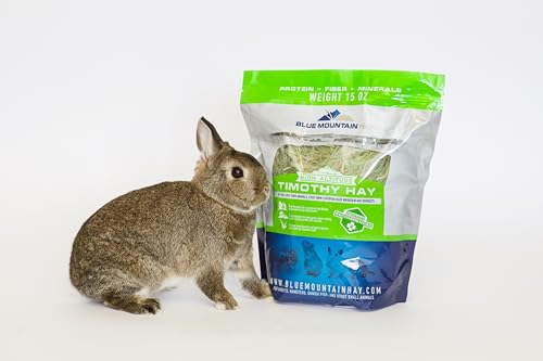 Blue Mountain Hay Timothy Hay Easy Flake Feed for Small Pets, 40oz | Easy Flake Timothy Hay, High Fiber Daily Forage, Soft Leafy Texture, Supports Digestion and Dental Care, Natural Nutrition - size: 2.5 Pound (Pack of 1)