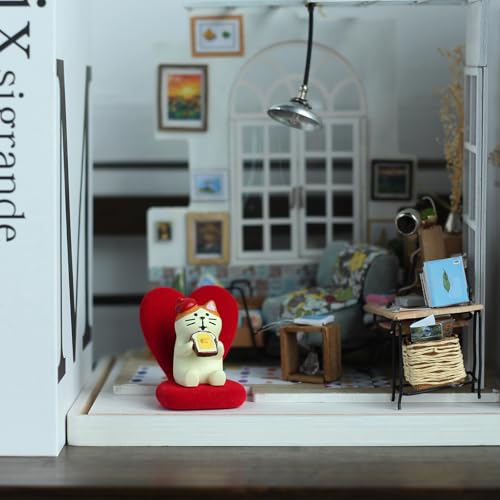 Mevodeata Cute Mini Cat Eating Toast Bread Figurine with Small Sofa Resin Figure for Office Home Decor for Cat Lovers (Love Shaped Sofa) - color: Toast Cat-love