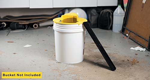 RinneTraps - Flip N Slide Bucket Lid Mouse Trap |2 Pack| |Multi Catch| |Made in USA | US Pat D1,039,648s