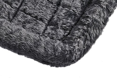 MidWest Homes for Pets QuietTime XXS Dog Bed - Gray Faux Fur Bolster, Ultra-Soft and Machine Washable, Fits 18-Inch Crates and Carriers, for Small Dogs and Cats - color: Grey, size: 18 Inch