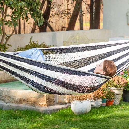 Handwoven Rope Mayan Hammock for Outside, 600 lbs Capacity | 2 Person, Portable Carrying Bag, Easy-Used Tree Straps, Carabiners, Soft Fabric, Patio (Black and White, X-Large) - color: Black and White, size: X-Large