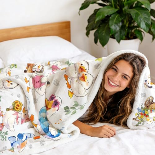 White Duck Blanket Gifts for Girls Women Duck Lovers Soft Lightweight Flannel Ducks Throw Blanket Cozy Room Decor 50"x40" - color: White Duck