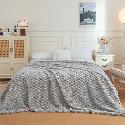 XeGe Luxury Bubble Fluffy Faux Rabbit Fur Bed Blanket King, Light Grey | 104"x90", Double-Sided, Hypoallergenic, No-Shed, Washable, Warm Furry Blanket for Master Bedroom, Couples & Family Snuggling - color: Light Grey, size: King (104" X 90")