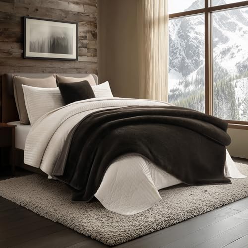 EVERGRACEHOME Faux Chinchilla Fur Throw Blanket, 72"x90", Espresso Mink | Luxury, Super Soft, 1220GSM, Fluffy Cozy Mink, Reversible Velvet Back, Warm Thick Heavy Winter Queen Blanket for Bed, Gift - color: Espresso Mink, size: 72"x90"